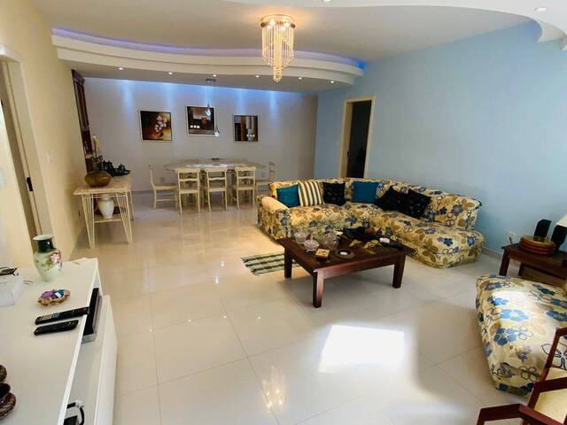 Apartamento para Venda em Cabo Frio - 2