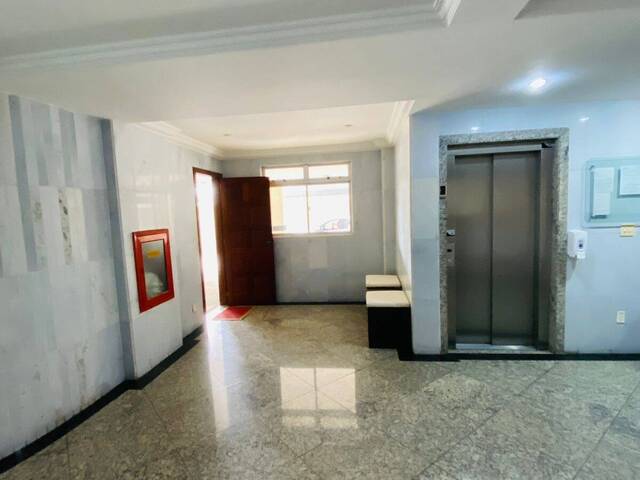 Apartamento para Venda em Cabo Frio - 2