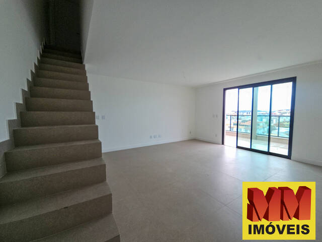 Cobertura para Venda em Cabo Frio - 4