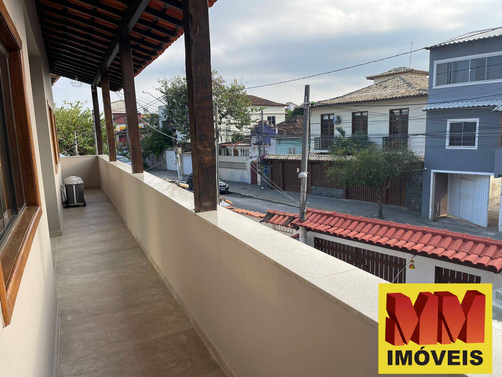 Casa à venda com 4 quartos, 136m² - Foto 4