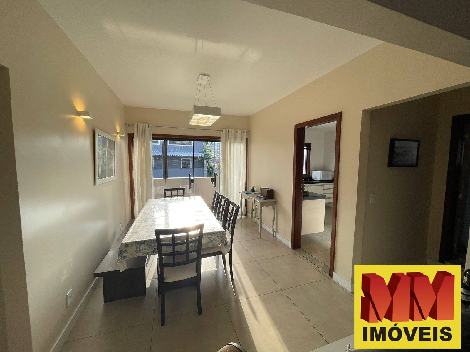 Casa à venda com 4 quartos, 136m² - Foto 6