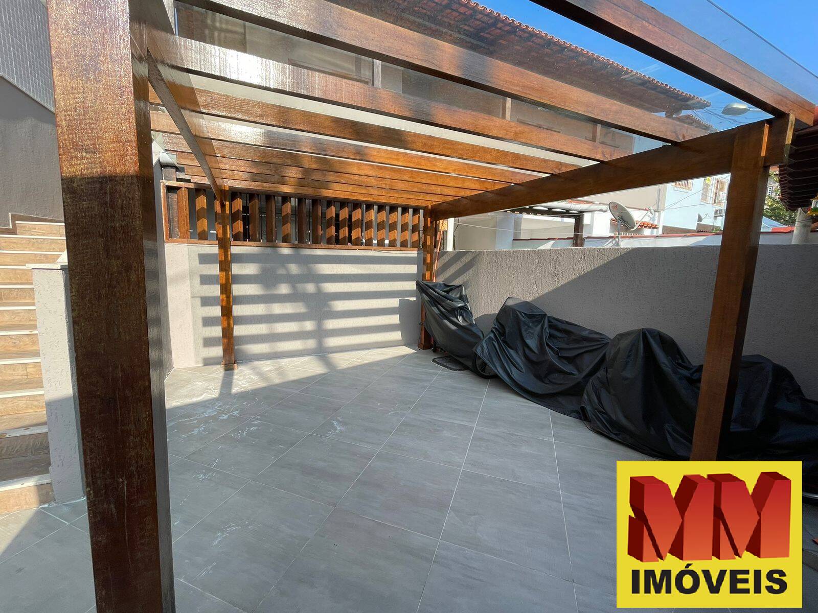 Casa à venda com 4 quartos, 136m² - Foto 3