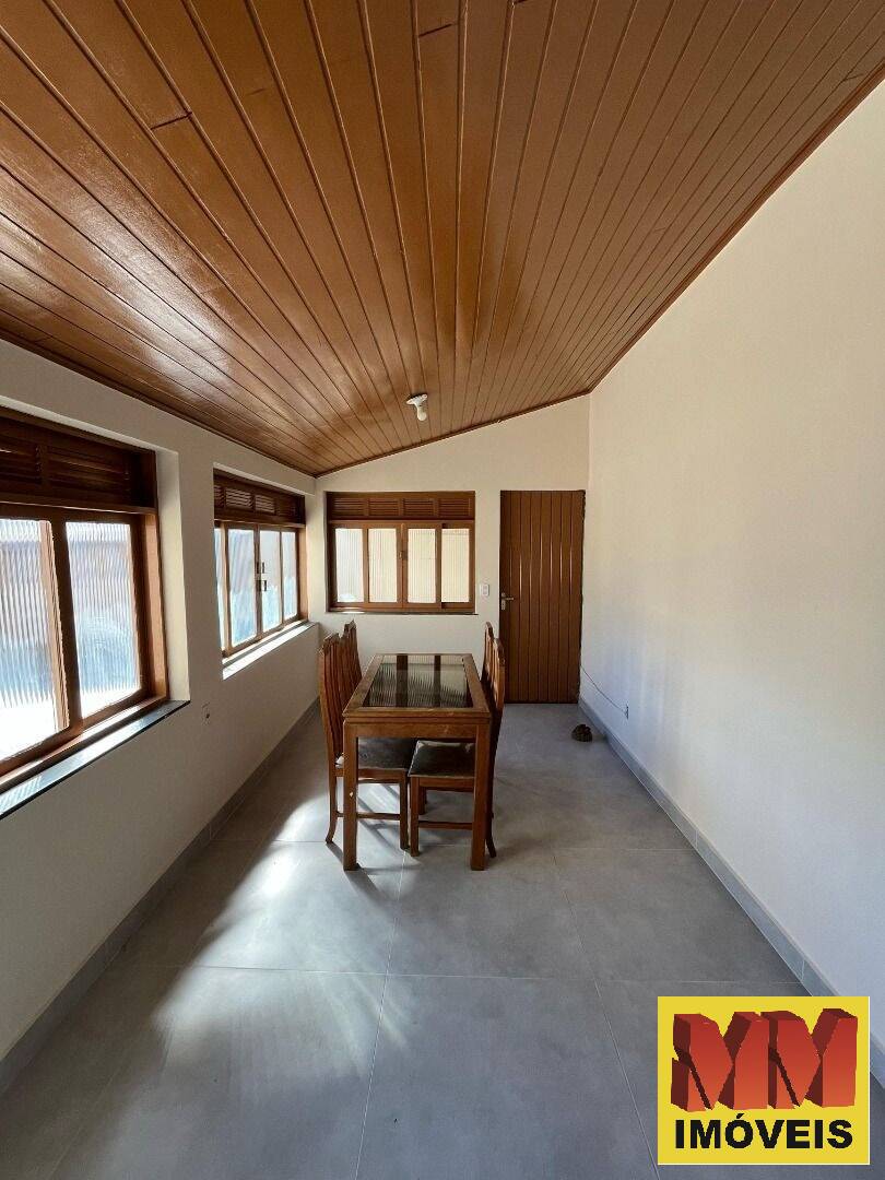 Casa à venda com 4 quartos, 160m² - Foto 4