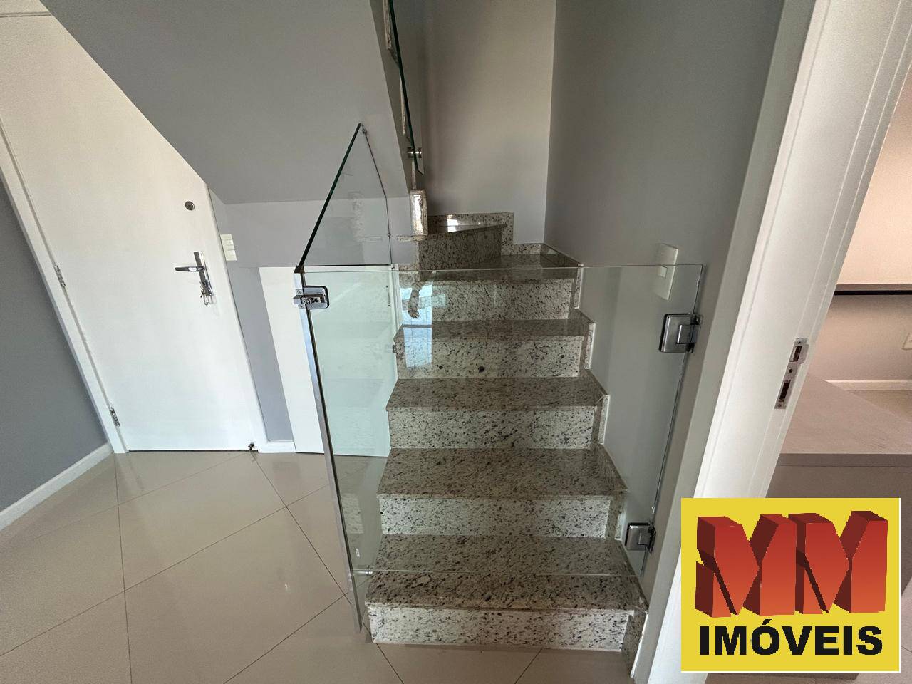 Cobertura para alugar com 2 quartos, 190m² - Foto 18