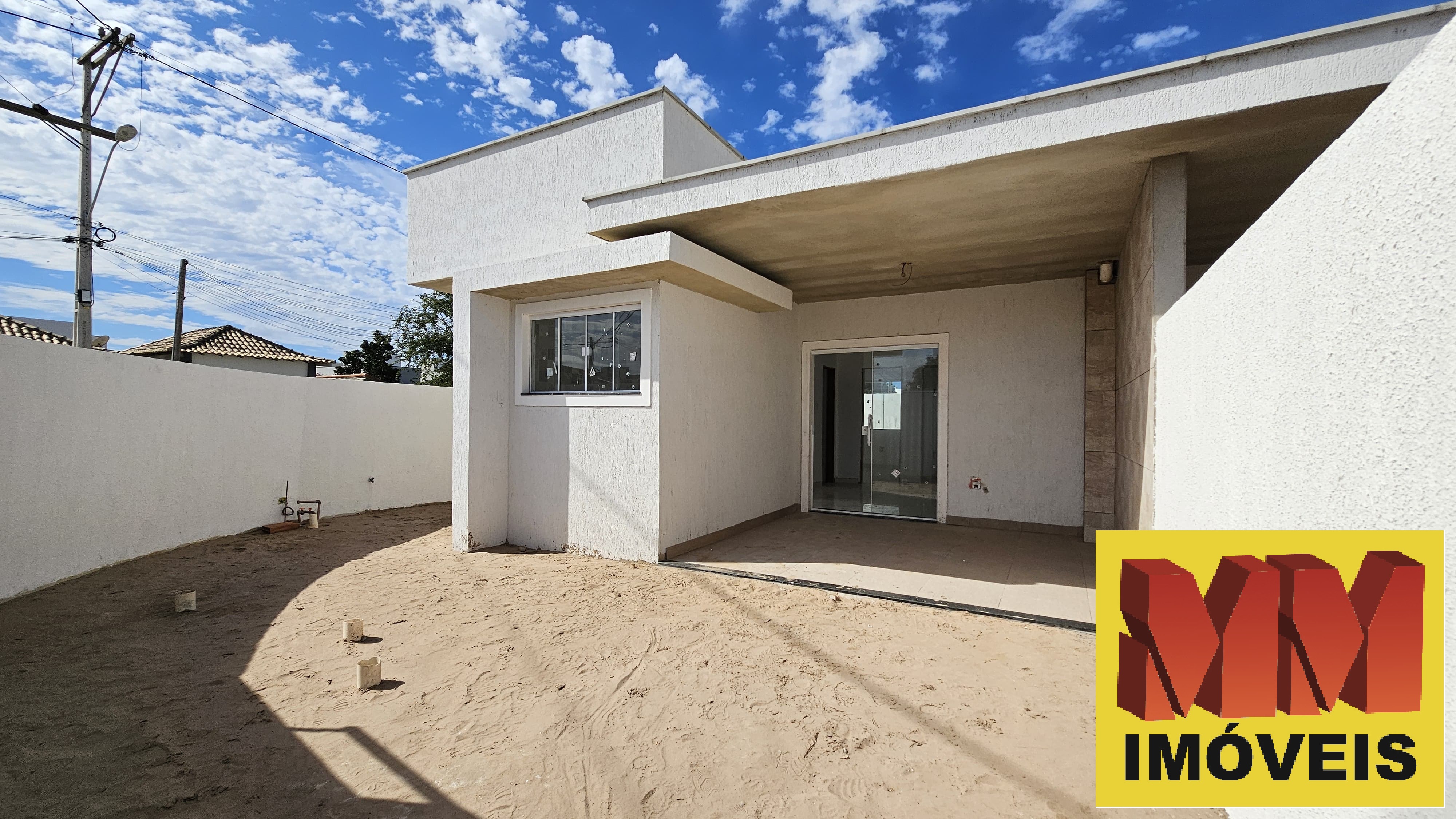 Casa à venda com 2 quartos, 60m² - Foto 1