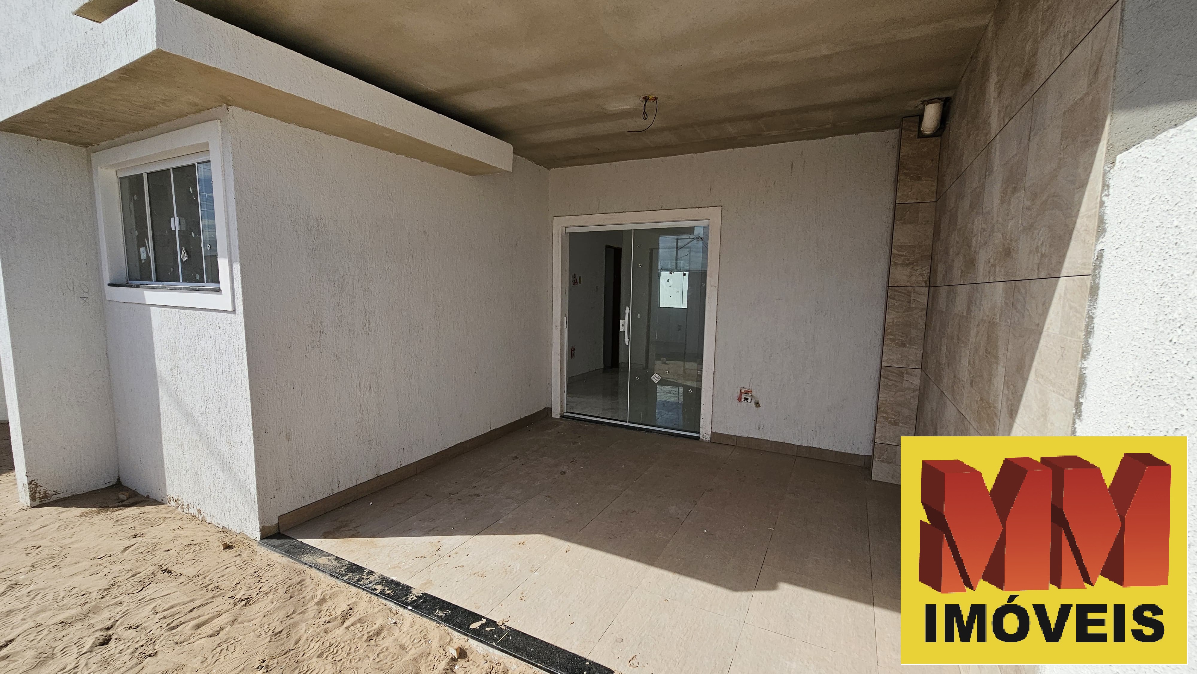 Casa à venda com 2 quartos, 60m² - Foto 4