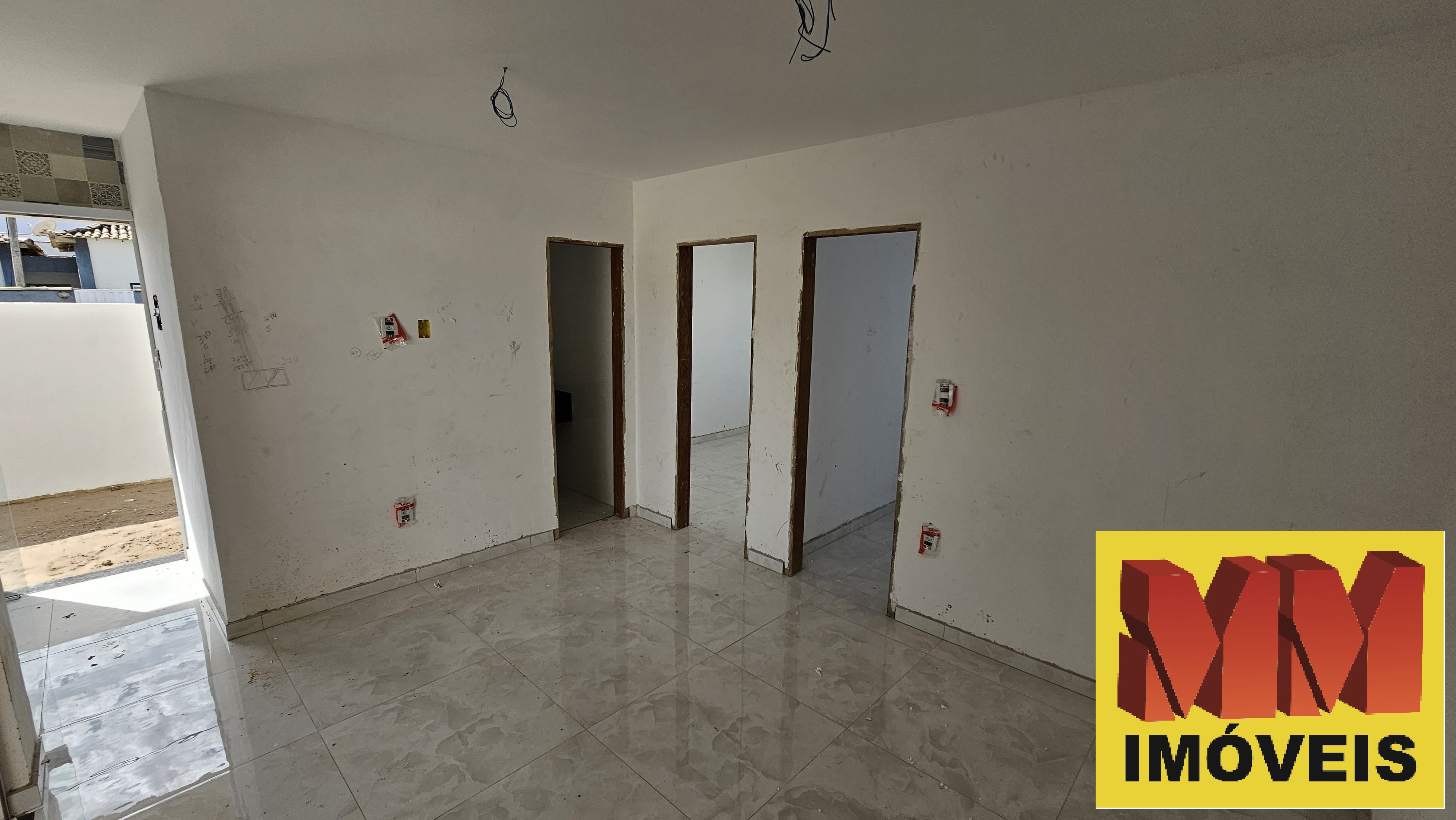 Casa à venda com 2 quartos, 60m² - Foto 12