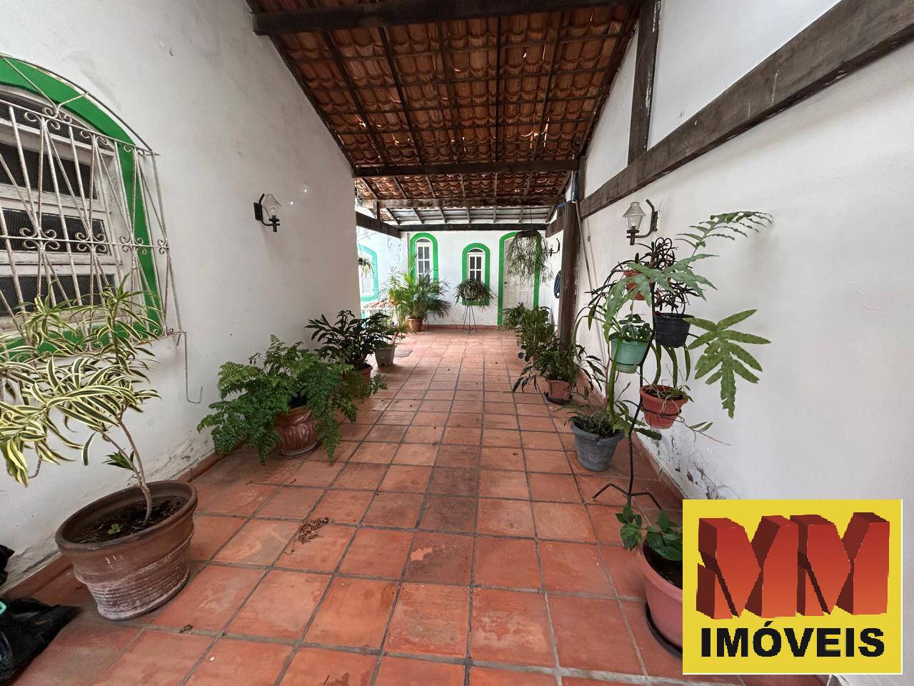 Casa à venda com 4 quartos, 200m² - Foto 10