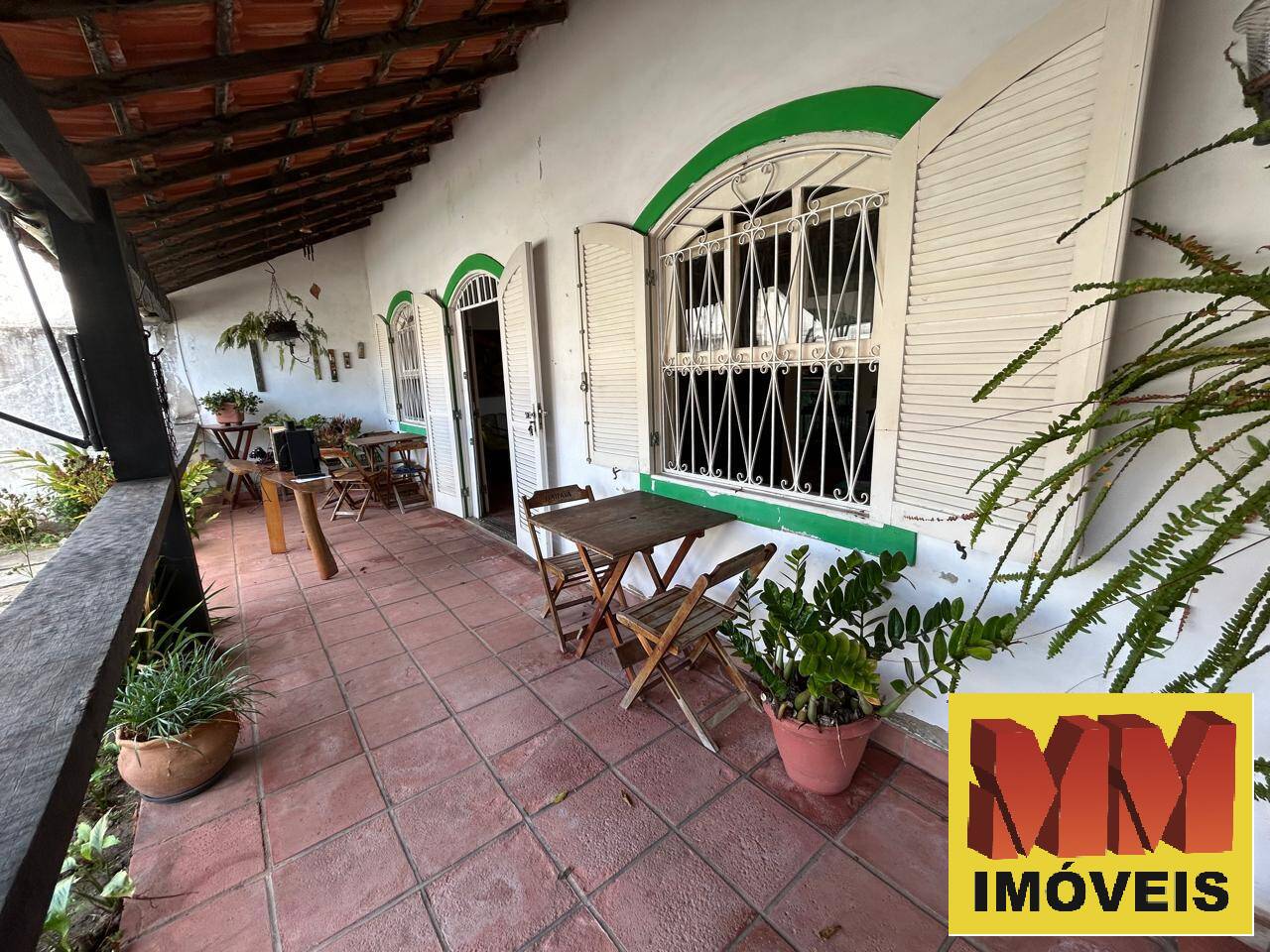 Casa à venda com 4 quartos, 200m² - Foto 11
