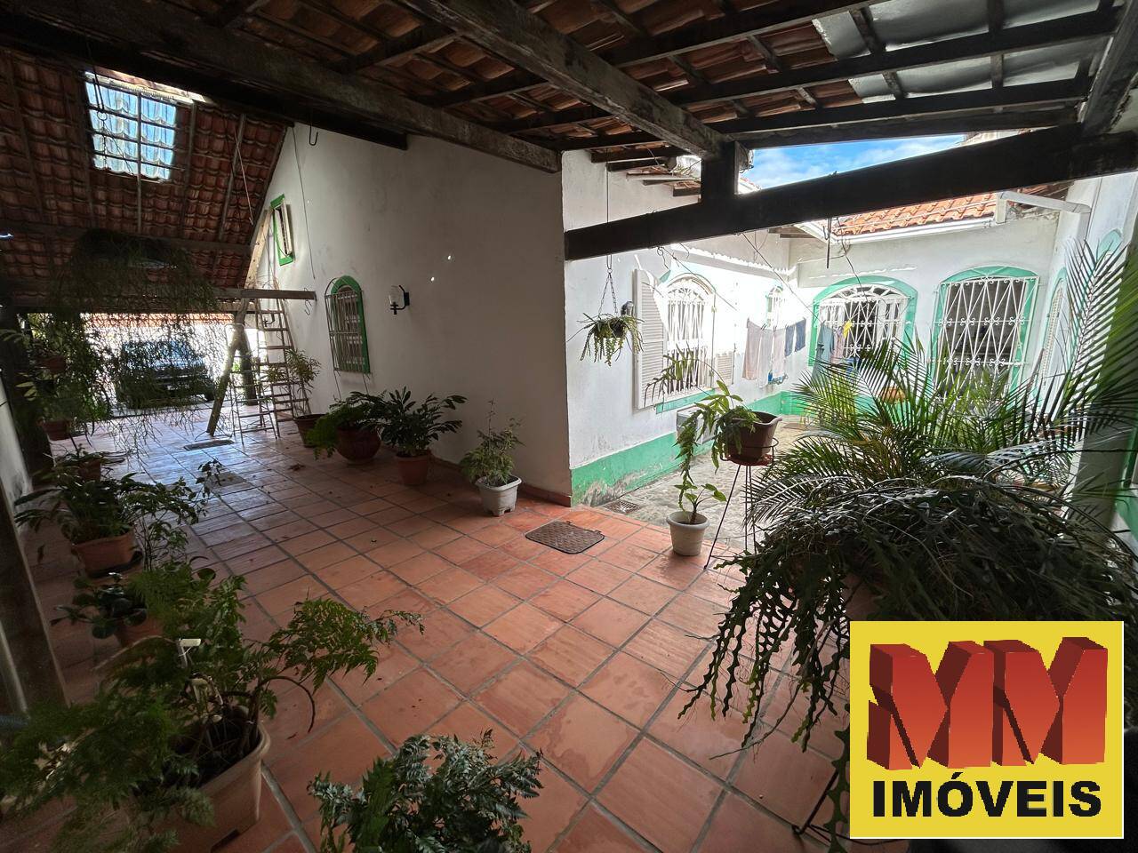 Casa à venda com 4 quartos, 200m² - Foto 28