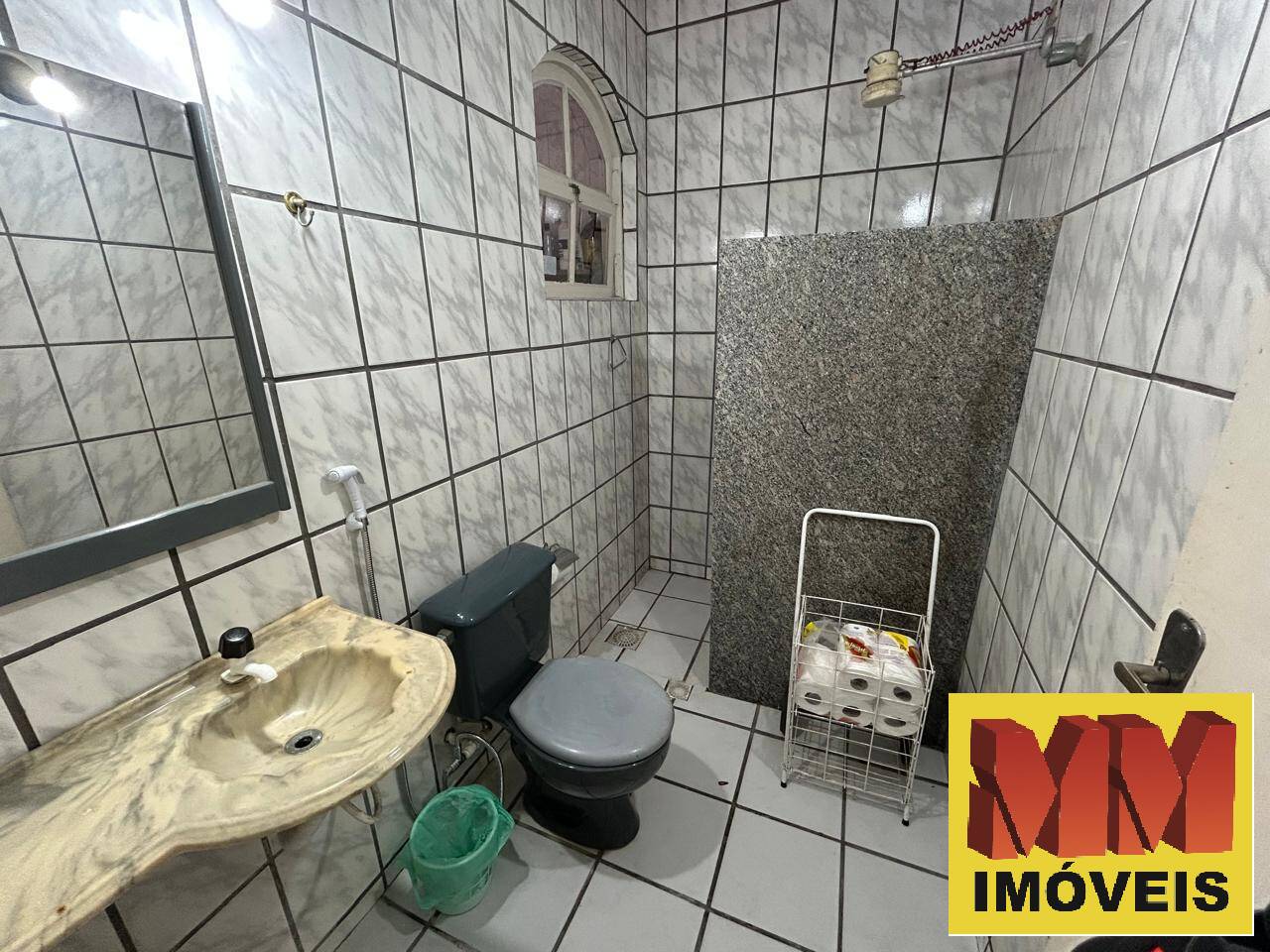 Casa à venda com 4 quartos, 200m² - Foto 37
