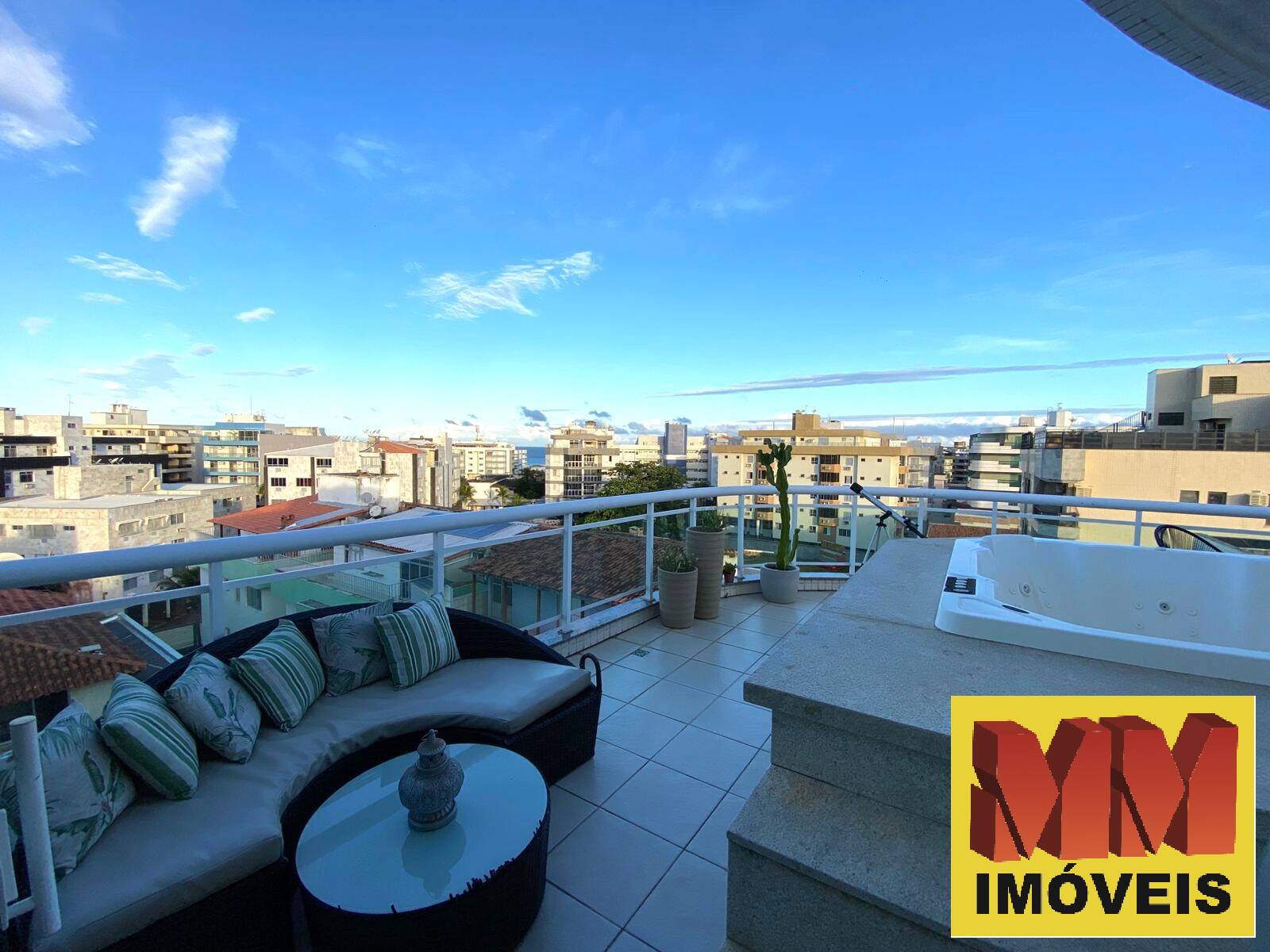Cobertura à venda com 4 quartos, 220m² - Foto 1