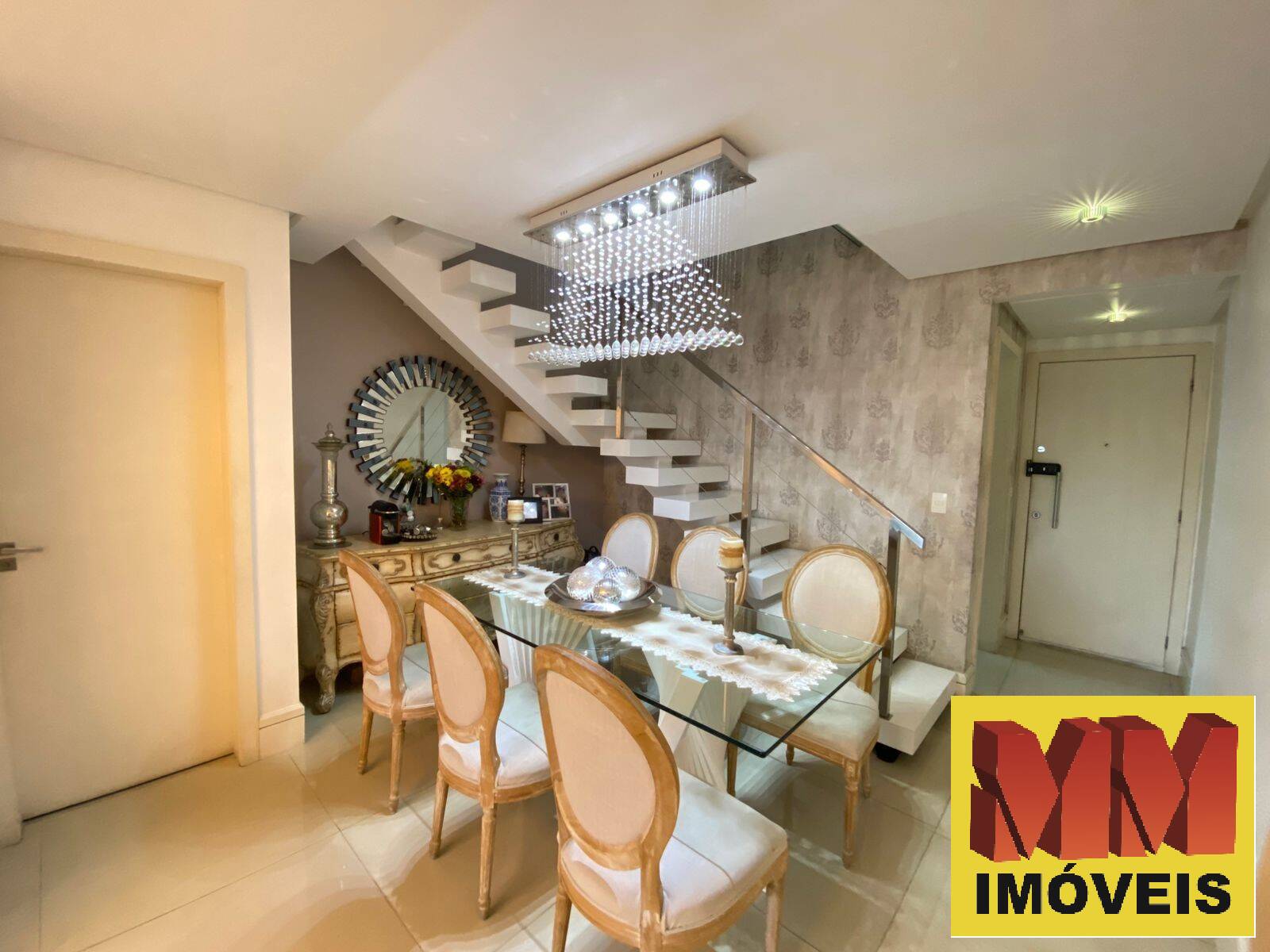 Cobertura à venda com 4 quartos, 220m² - Foto 4