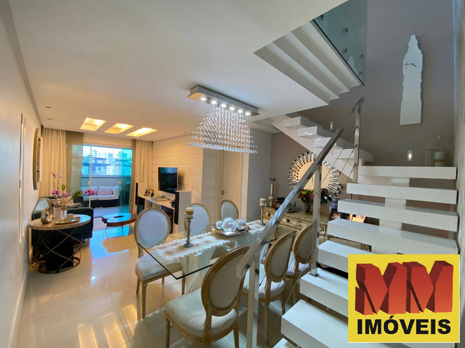 Cobertura à venda com 4 quartos, 220m² - Foto 3