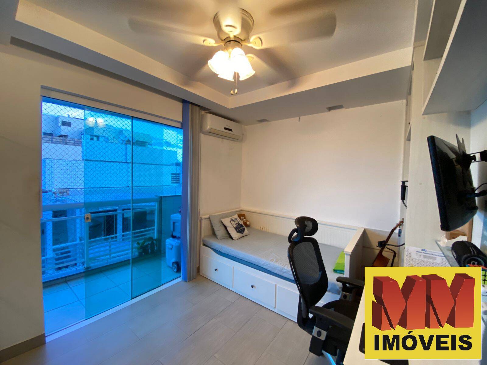 Cobertura à venda com 4 quartos, 220m² - Foto 14