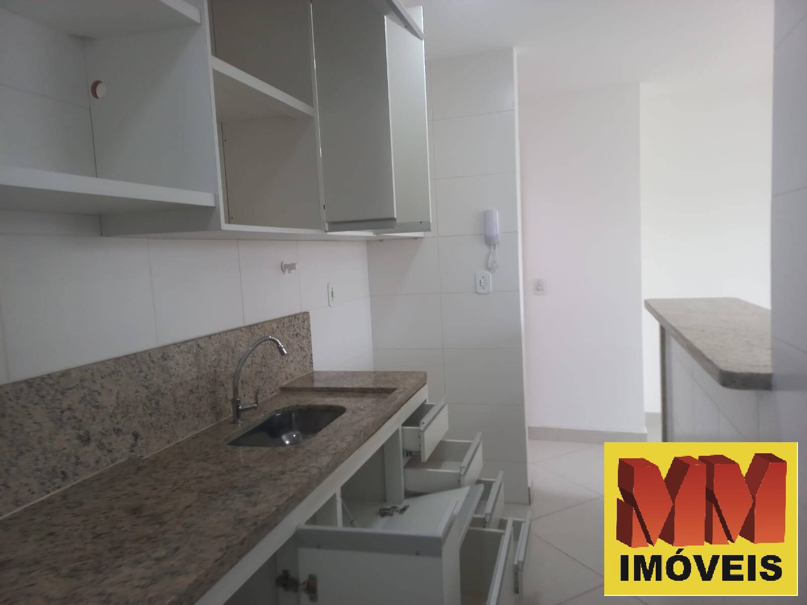 Apartamento para alugar com 2 quartos, 70m² - Foto 9
