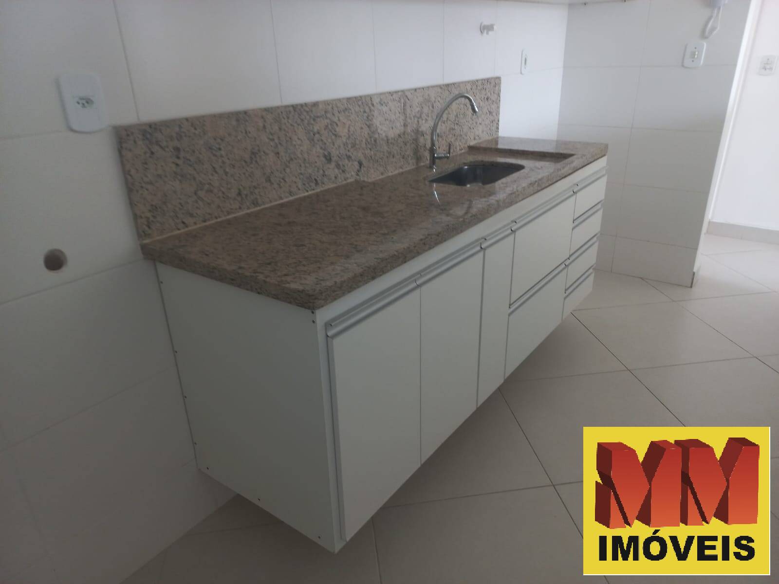 Apartamento para alugar com 2 quartos, 70m² - Foto 13