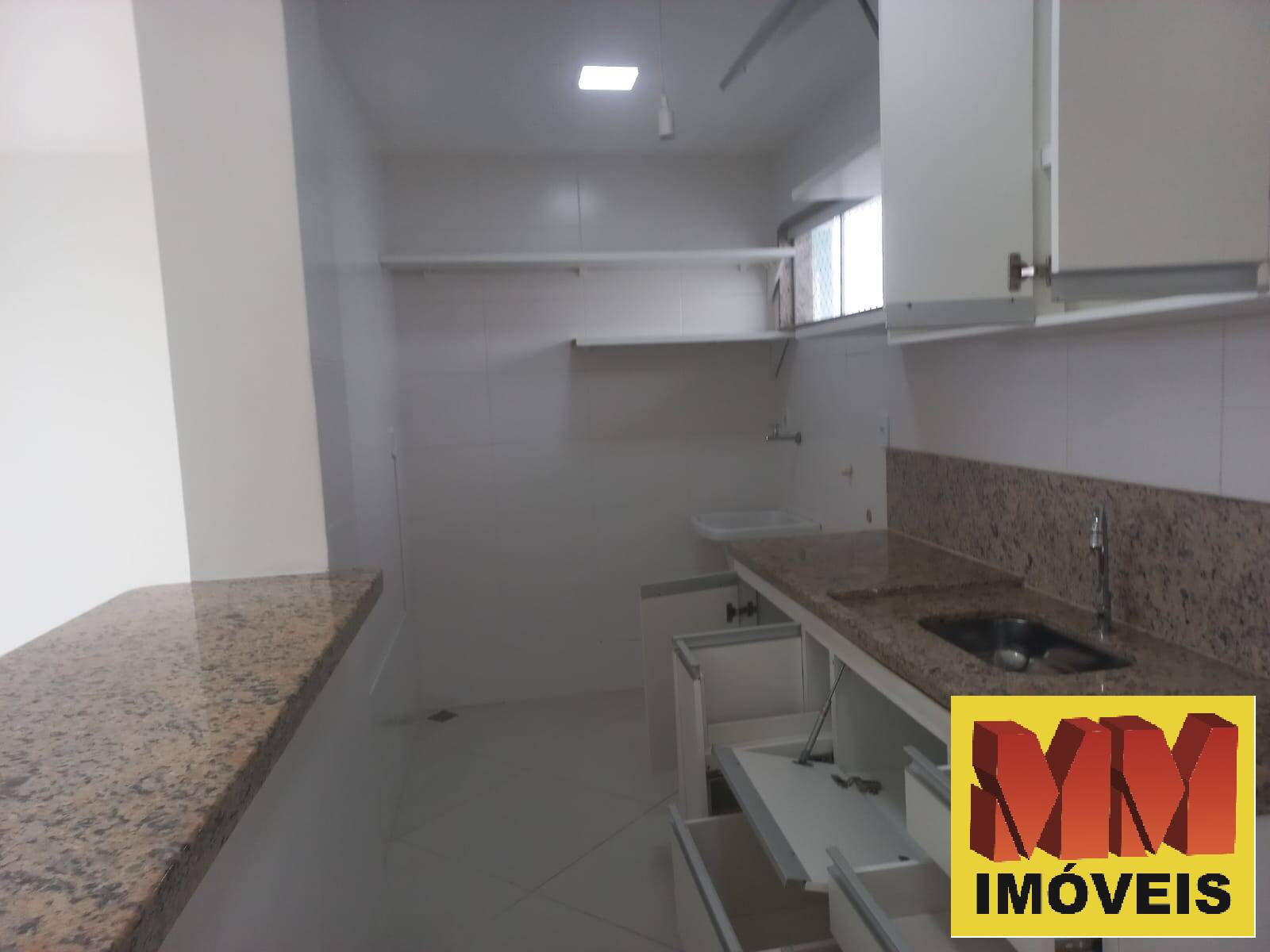 Apartamento para alugar com 2 quartos, 70m² - Foto 14