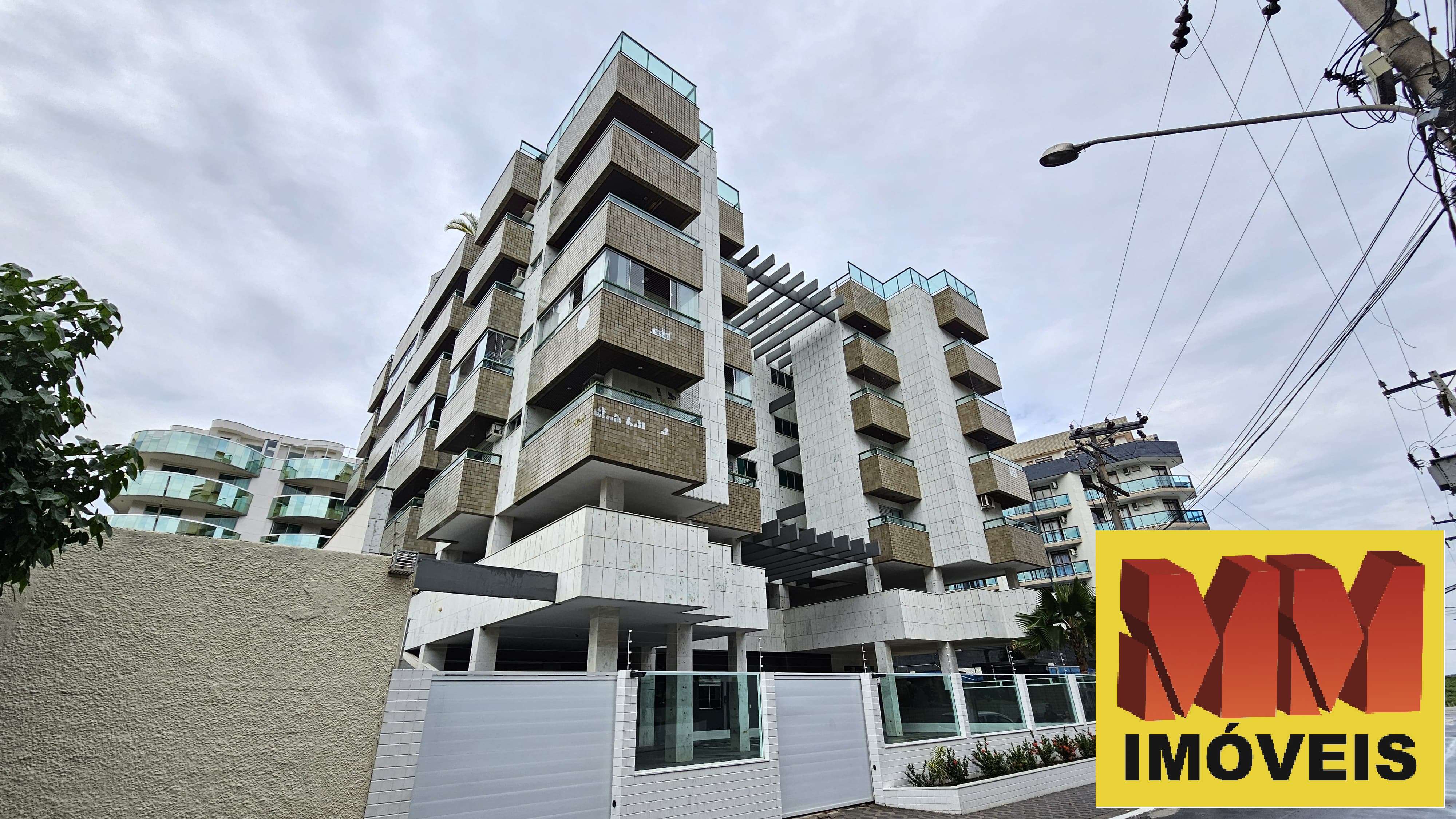 Apartamento à venda com 4 quartos, 142m² - Foto 1