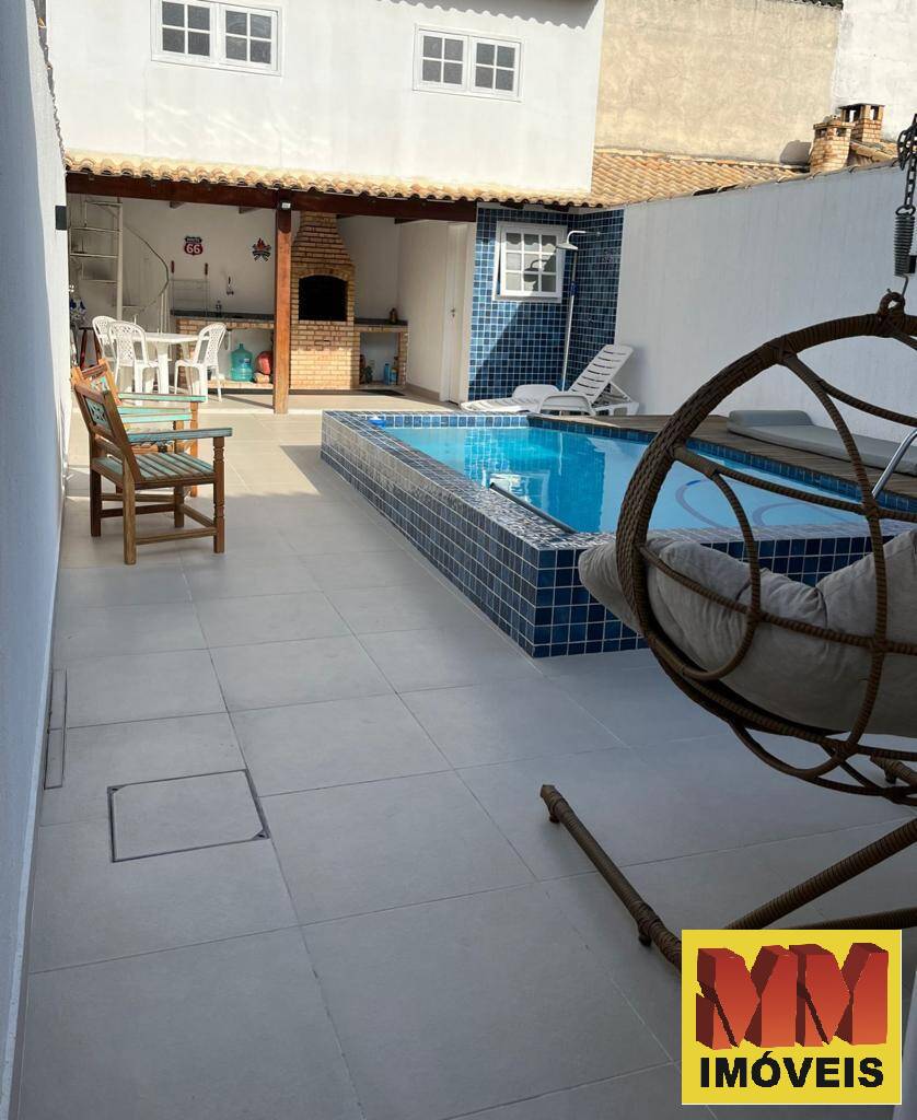Casa à venda com 3 quartos, 183m² - Foto 2