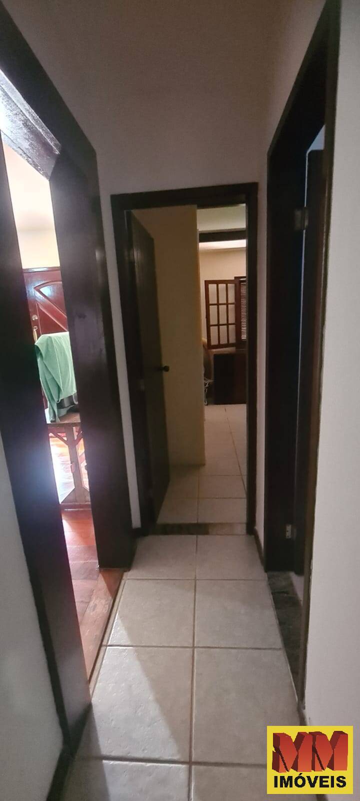Casa à venda com 3 quartos, 221m² - Foto 17