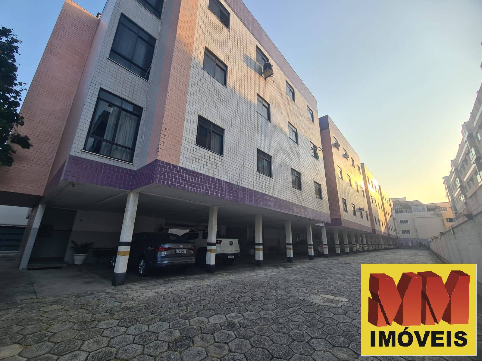 Apartamento à venda com 2 quartos, 85m² - Foto 1