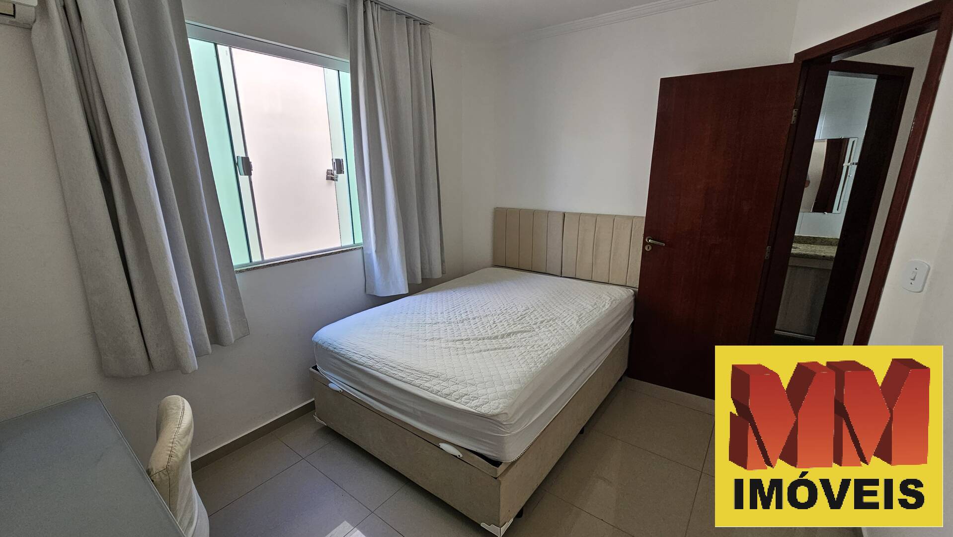 Casa à venda e aluguel com 5 quartos, 200m² - Foto 13
