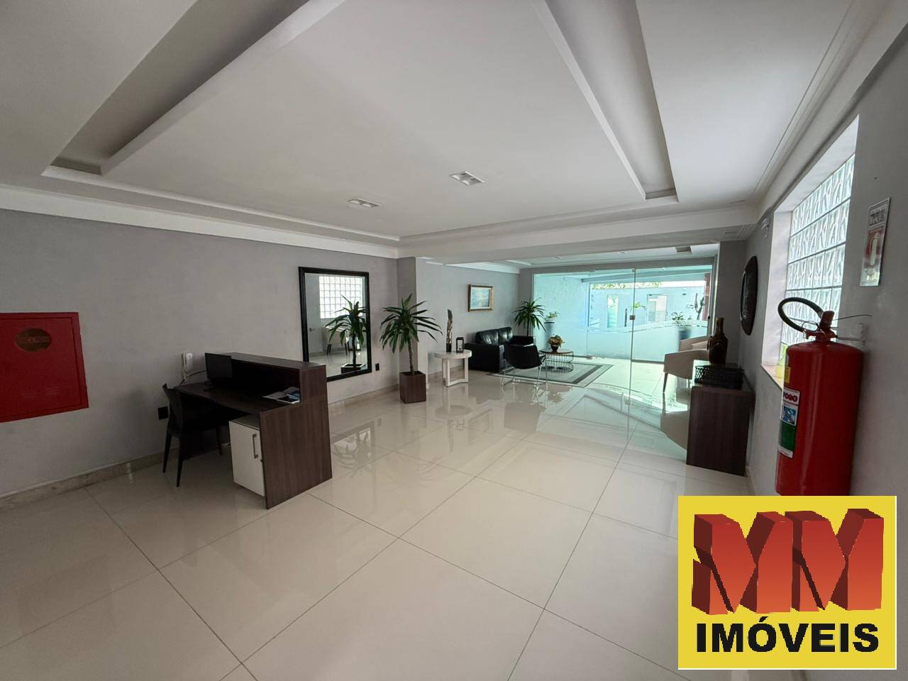 Cobertura à venda com 4 quartos, 240m² - Foto 2