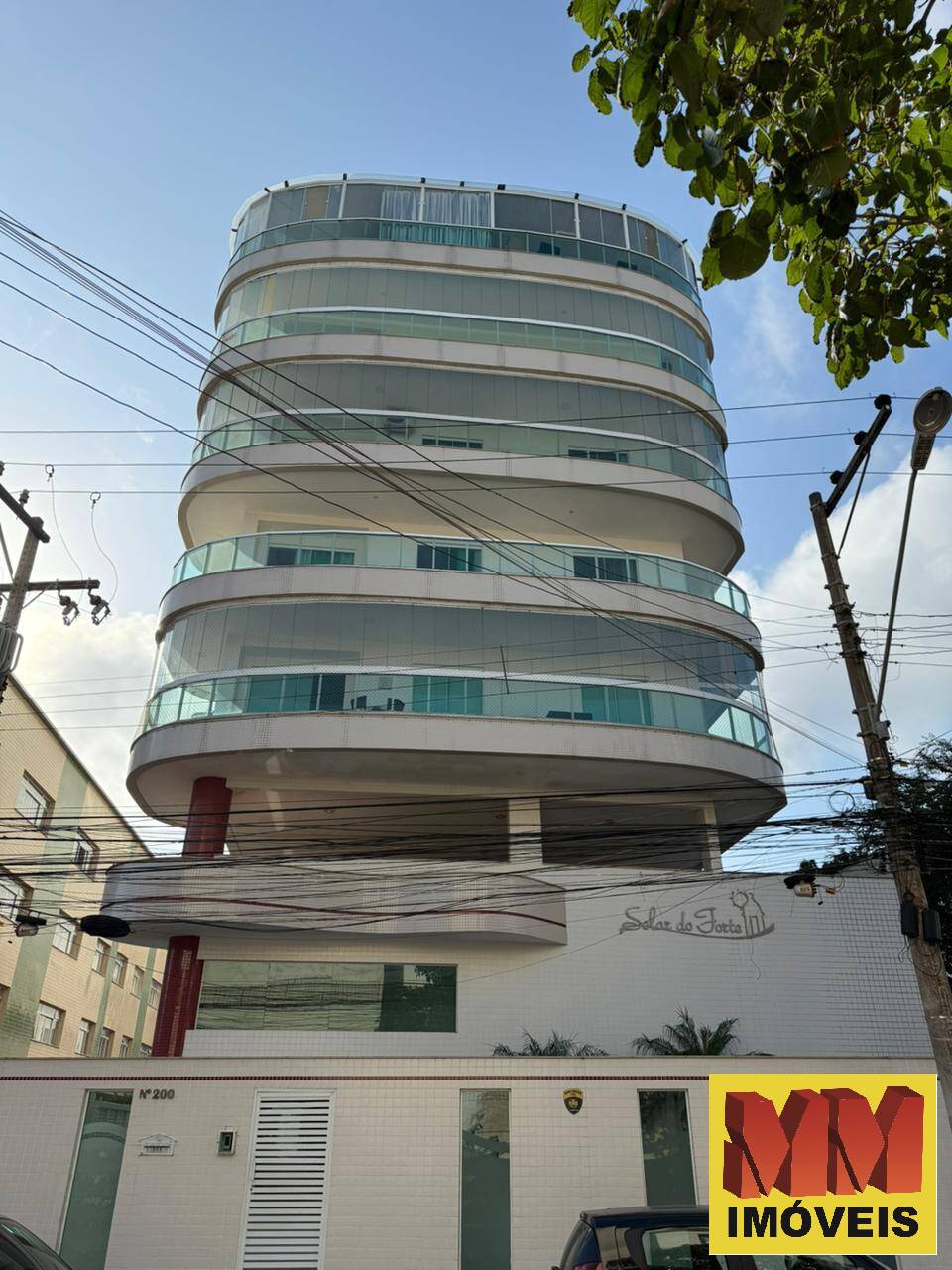 Cobertura à venda com 4 quartos, 240m² - Foto 1