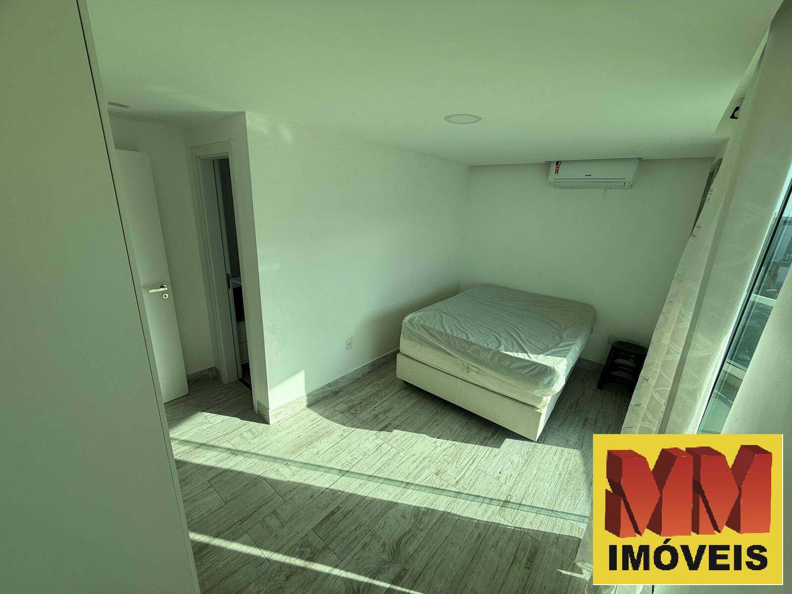 Cobertura à venda com 4 quartos, 240m² - Foto 15