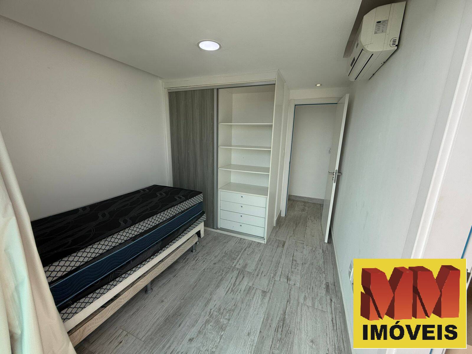 Cobertura à venda com 4 quartos, 240m² - Foto 32