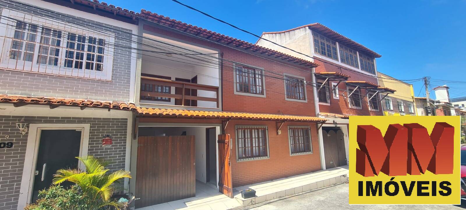 Casa de Condomínio para alugar com 4 quartos, 150m² - Foto 1