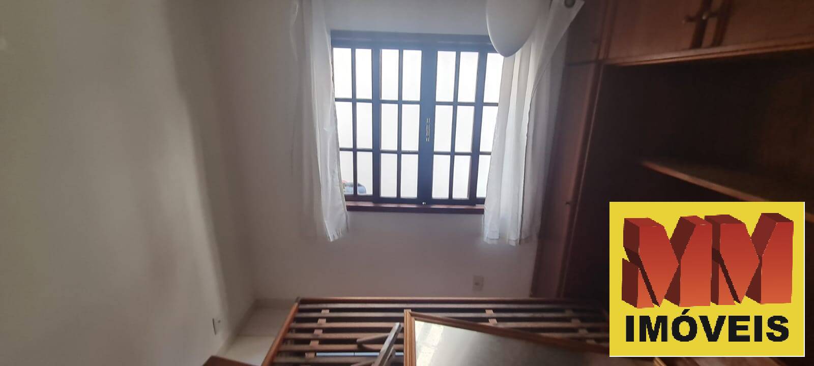 Casa de Condomínio para alugar com 4 quartos, 150m² - Foto 6