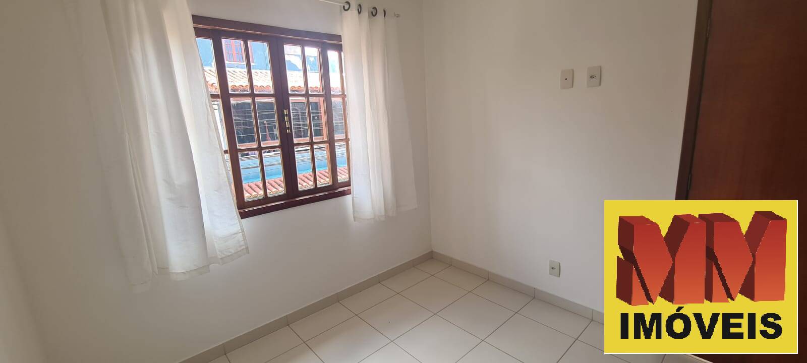 Casa de Condomínio para alugar com 4 quartos, 150m² - Foto 27